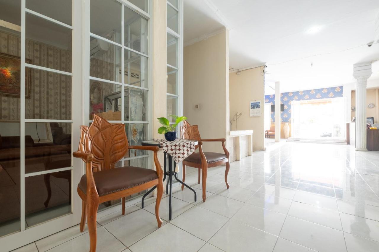 Spot On 2419 Rumah Nugraha Hotel Syariah Yogyakarta Exterior foto